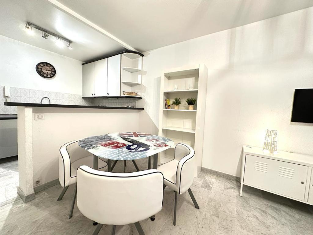 אנטיב Beau Studio Centre Juan Les Pins A 300M Des Plages מראה חיצוני תמונה
